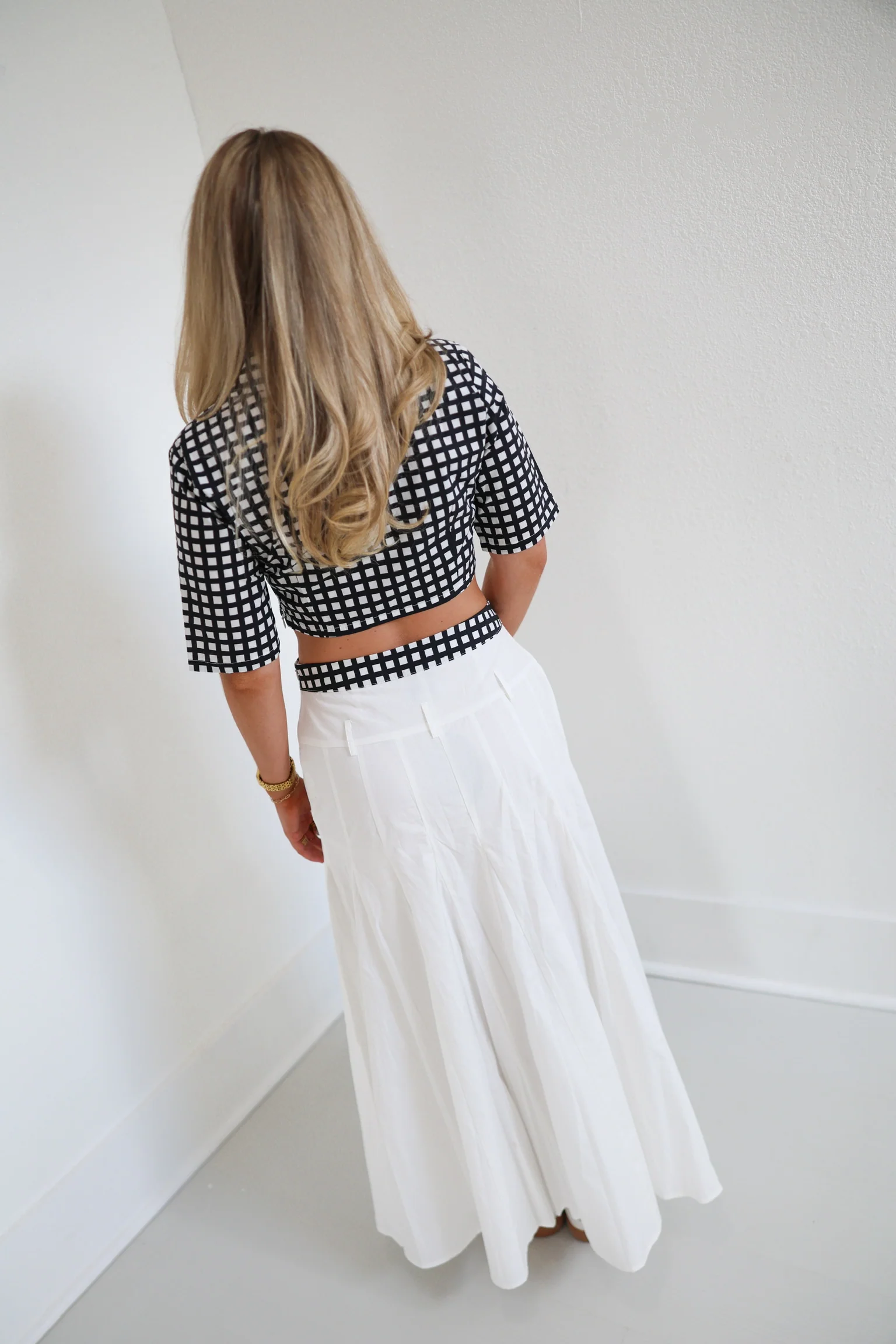 Delaney Double Layer Pleated Maxi Skirt - White/Black - Image 4